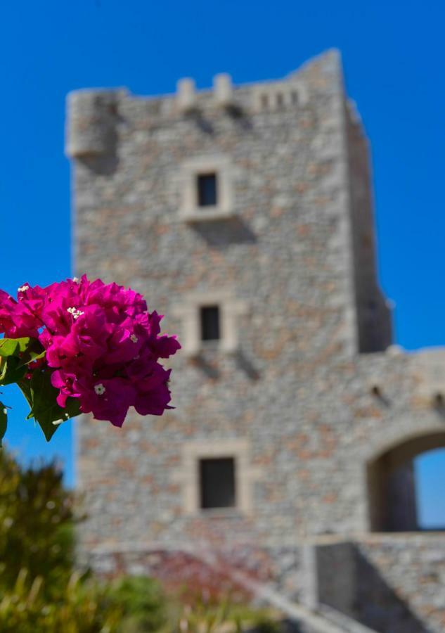 Focalion Castle Luxury Suites Pyrgos Dirou ภายนอก รูปภาพ