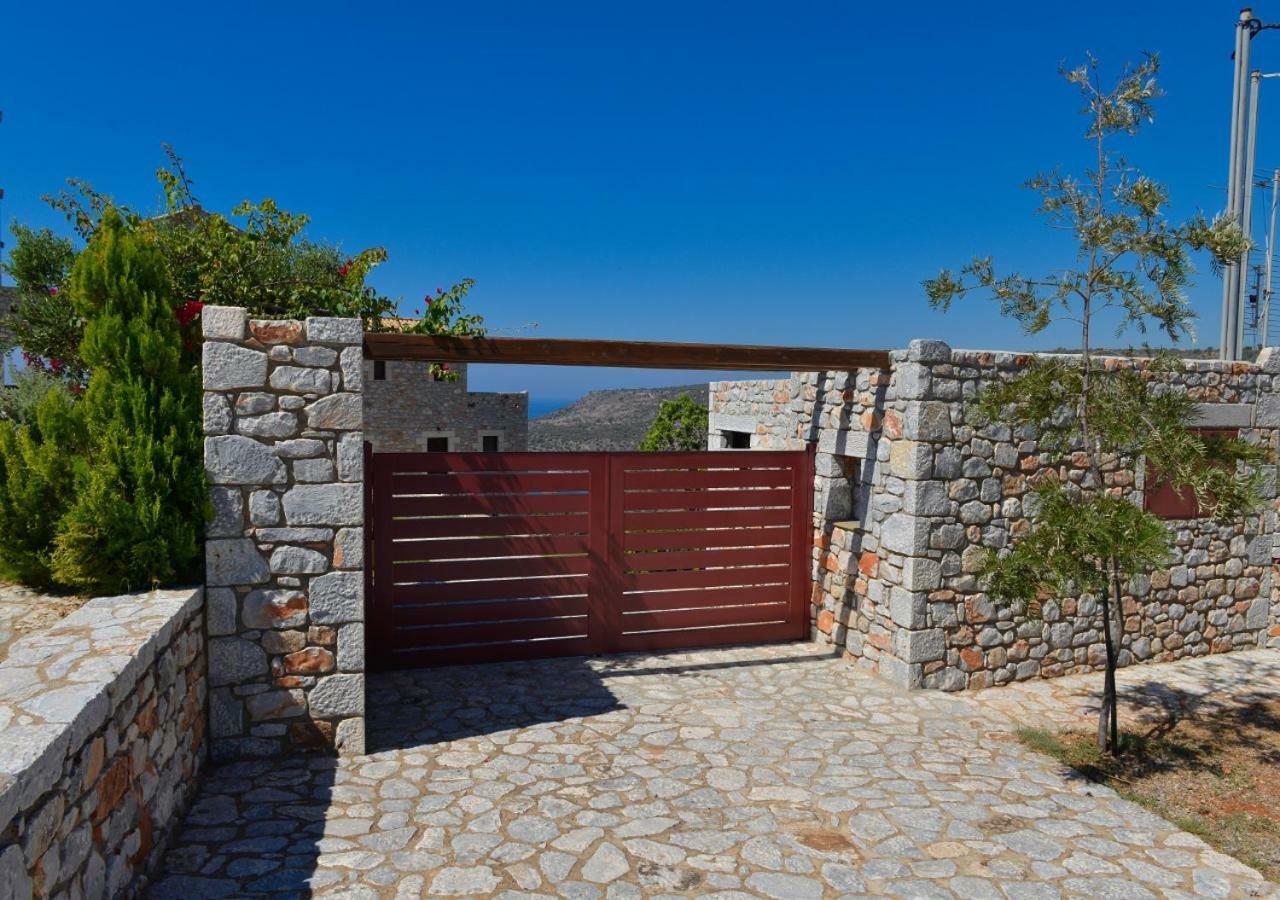 Focalion Castle Luxury Suites Pyrgos Dirou ภายนอก รูปภาพ