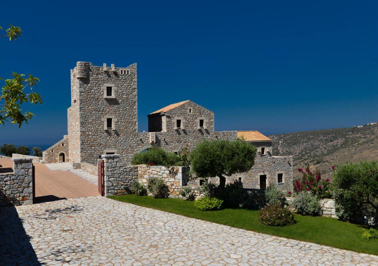 Focalion Castle Luxury Suites Pyrgos Dirou ภายนอก รูปภาพ