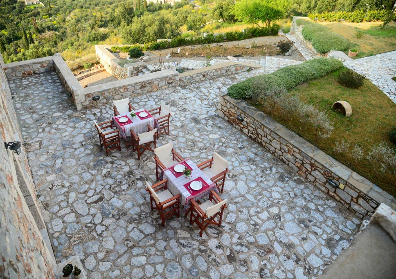 Focalion Castle Luxury Suites Pyrgos Dirou ภายนอก รูปภาพ