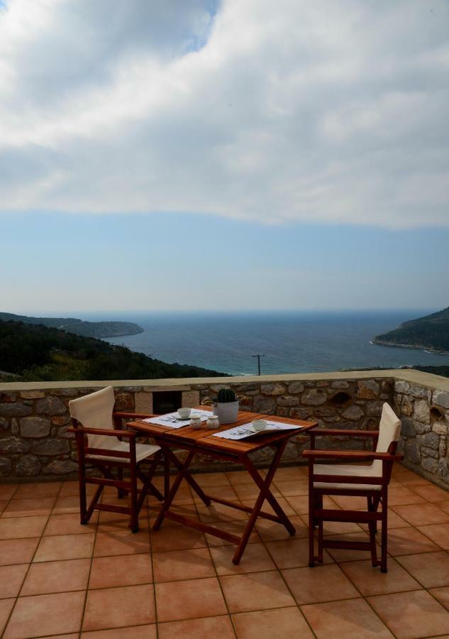 Focalion Castle Luxury Suites Pyrgos Dirou ภายนอก รูปภาพ