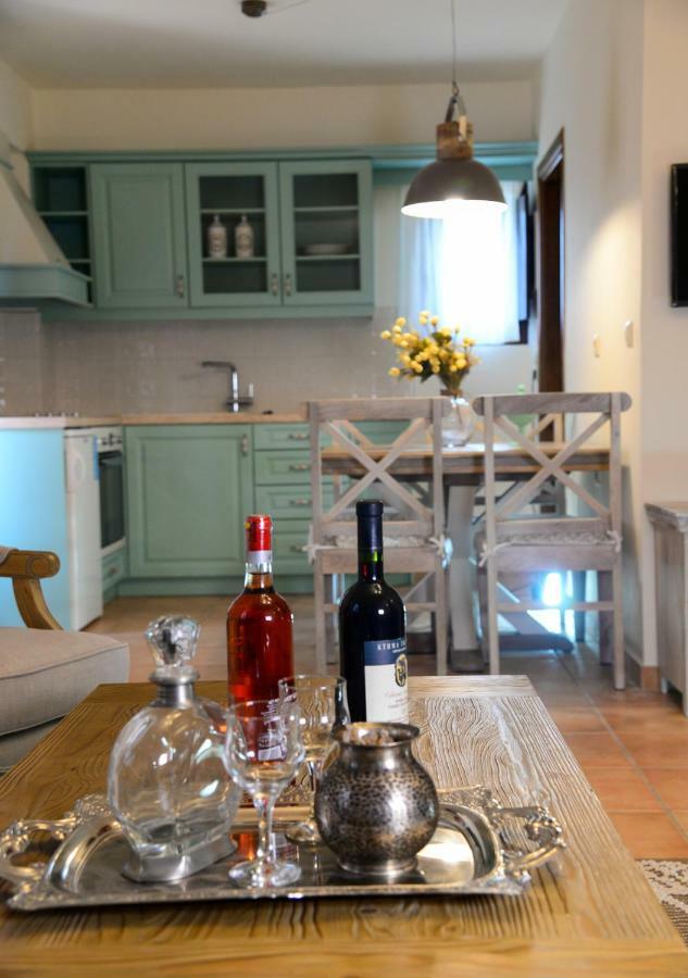 Focalion Castle Luxury Suites Pyrgos Dirou ภายนอก รูปภาพ